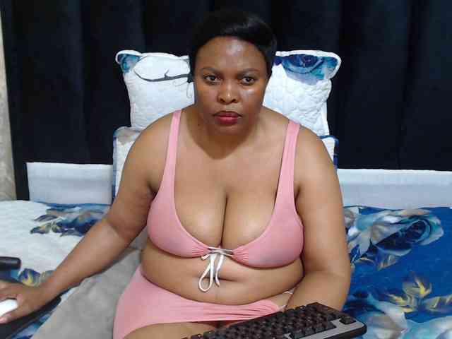 Busttyebony19 Busttyebony19