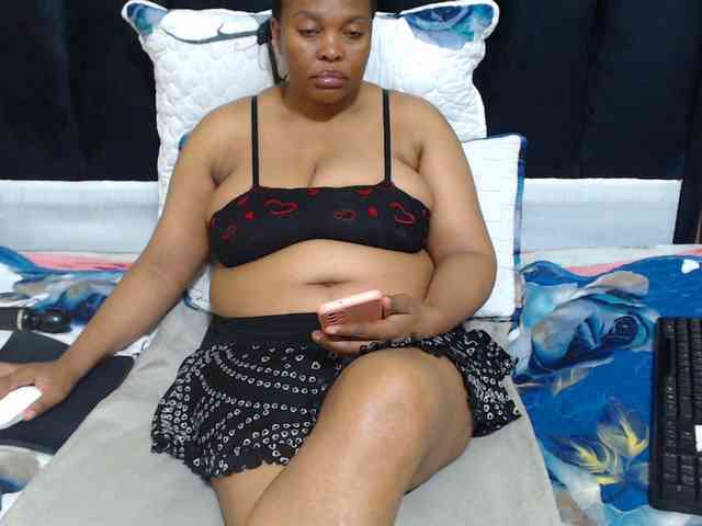 Busttyebony19 Busttyebony19