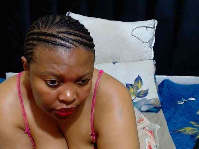 Busttyebony19 webcam