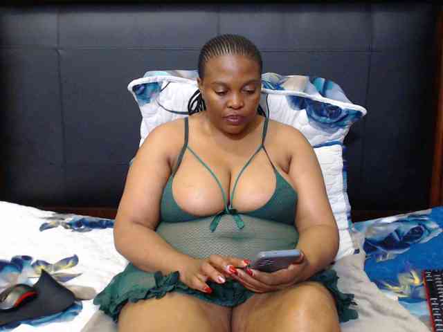 Busttyebony19 webcam