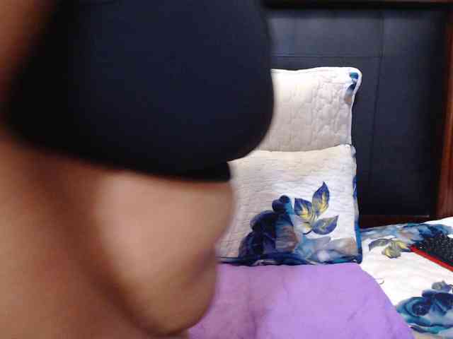 Busttyebony19 webcam