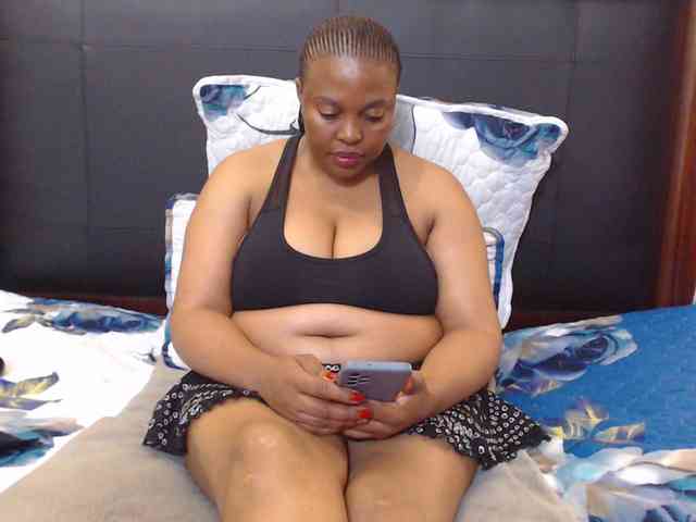 Busttyebony19