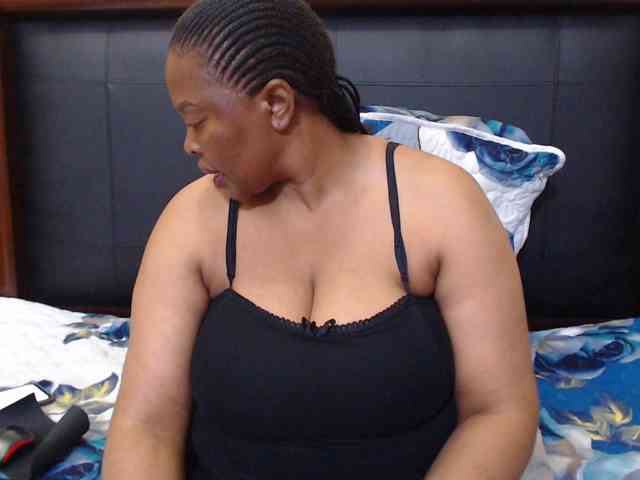 Busttyebony19 Busttyebony19