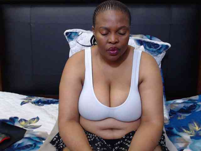 Busttyebony19 webcam
