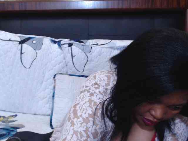 Busttyebony19 webcam