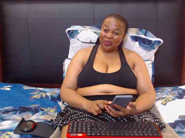 Busttyebony19 webcam