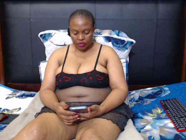 Busttyebony19 webcam