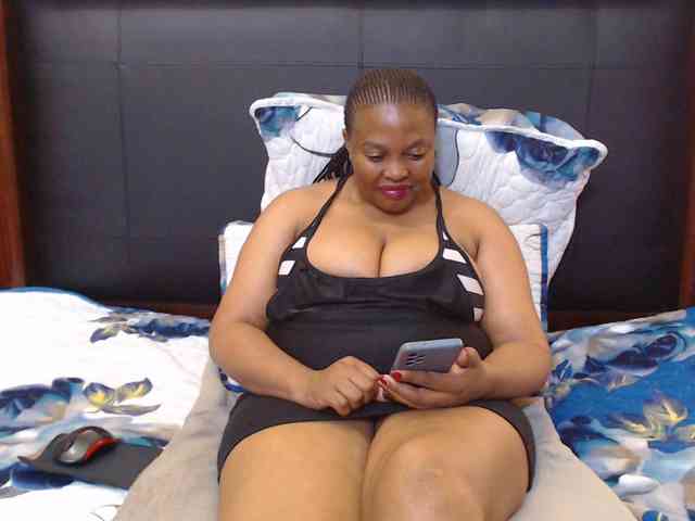 Busttyebony19 webcam