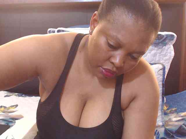 Busttyebony19 webcam