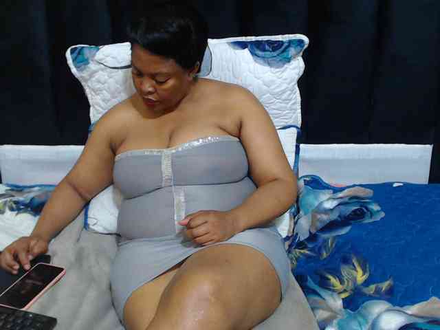 Busttyebony19 Busttyebony19