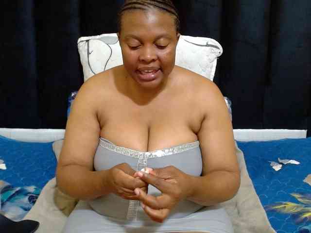 Busttyebony19 webcam