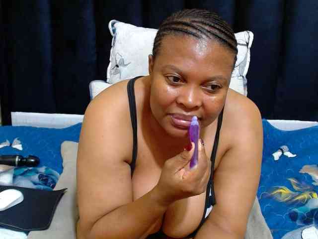 Busttyebony19 webcam