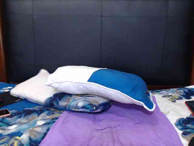 Busttyebony19 webcam