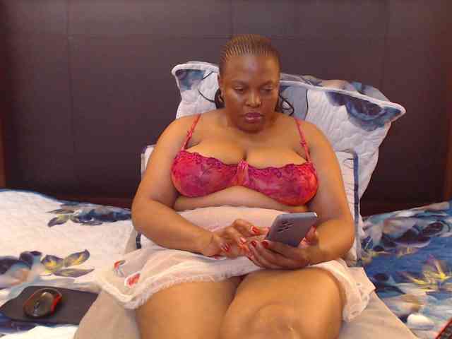 Busttyebony19 webcam