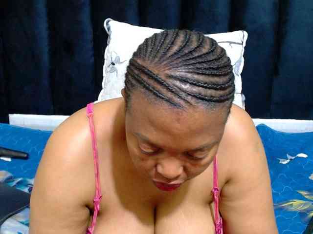 Busttyebony19 webcam