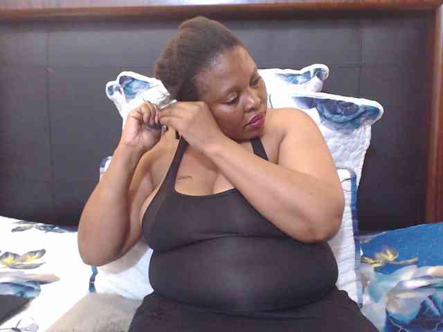 Busttyebony19 webcam