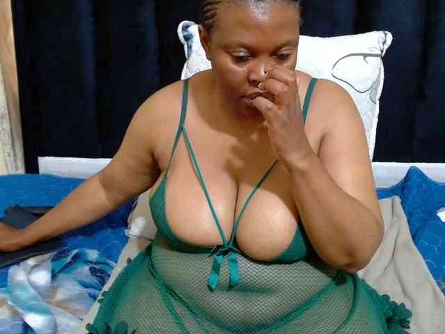 Busttyebony19 webcam