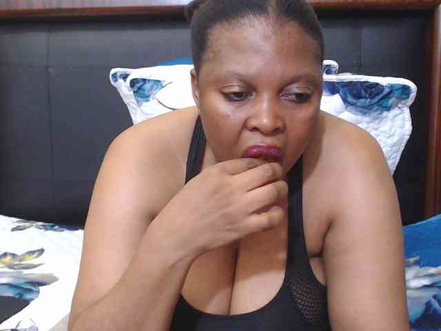 Busttyebony19 webcam