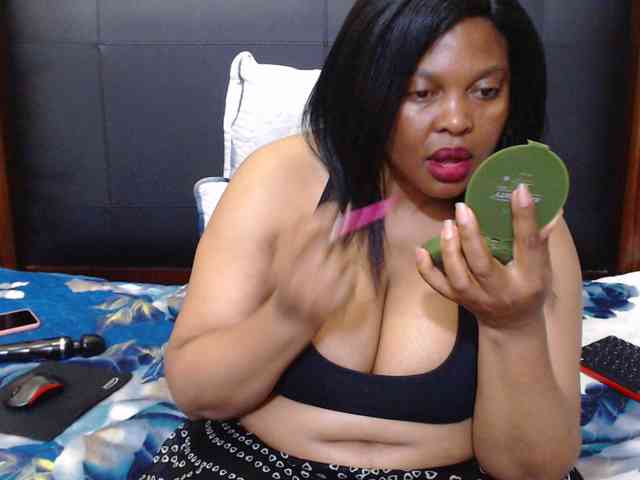 Busttyebony19 webcam