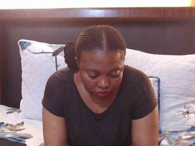 Busttyebony19 webcam
