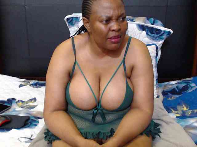 Busttyebony19 webcam