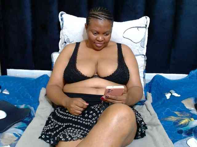 Busttyebony19 Busttyebony19