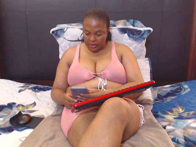 Busttyebony19 webcam