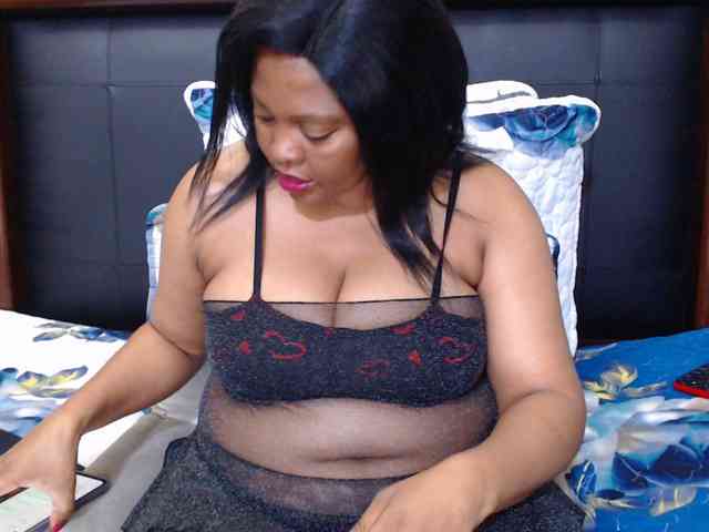 online camsex Busttyebony19
