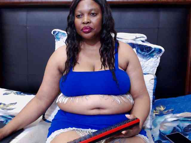 Busttyebony19 Live Webcam on BongaCams