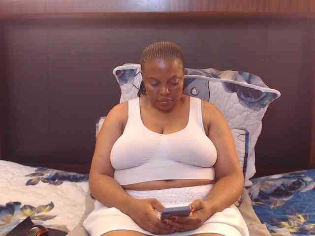 Busttyebony19 webcam