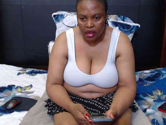 Busttyebony19 webcam