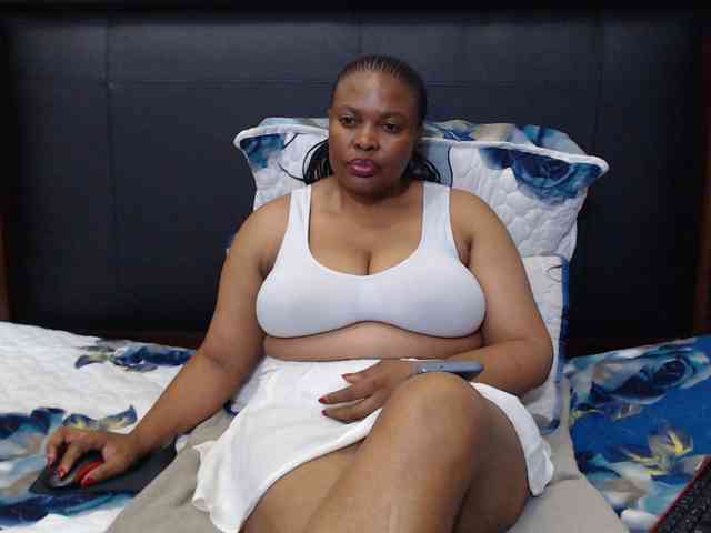 Busttyebony19 webcam