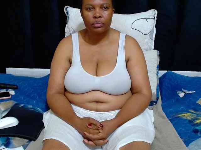 Busttyebony19 webcam