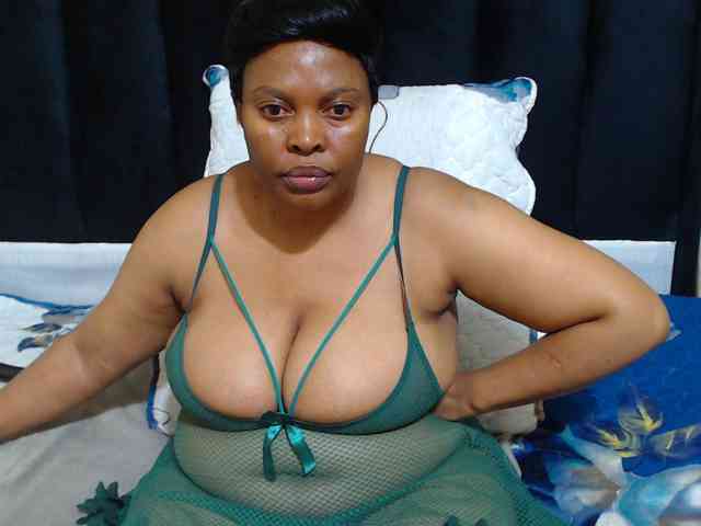 Busttyebony19 Busttyebony19