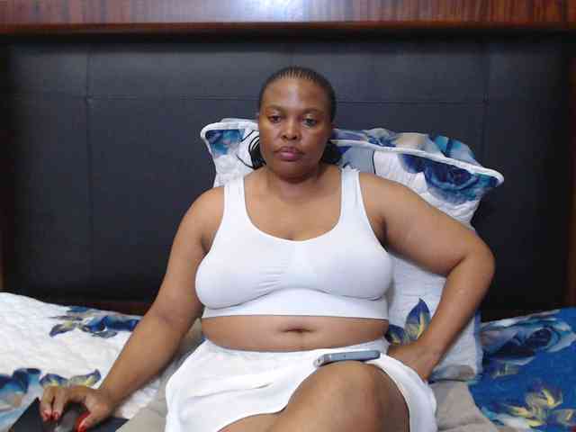 Busttyebony19 webcam