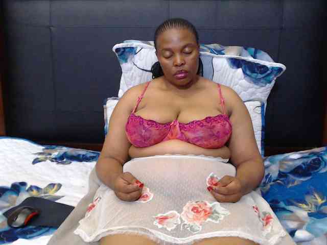 Busttyebony19 webcam