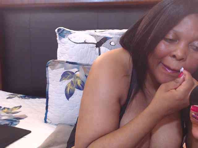Busttyebony19 webcam