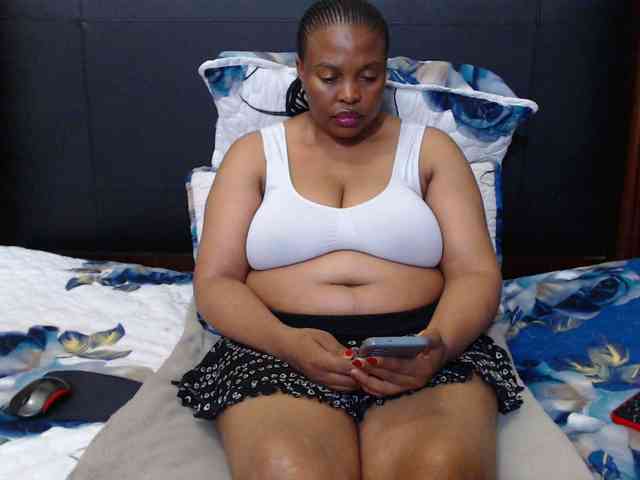 Busttyebony19 webcam