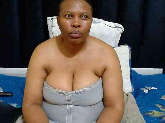 Busttyebony19 webcam