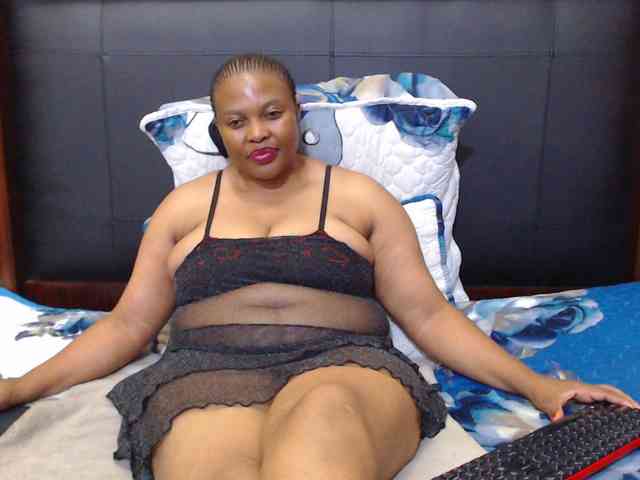 Busttyebony19 webcam