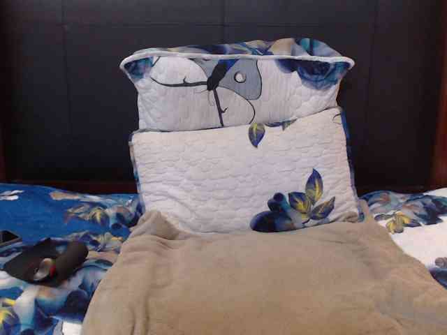 Busttyebony19 webcam