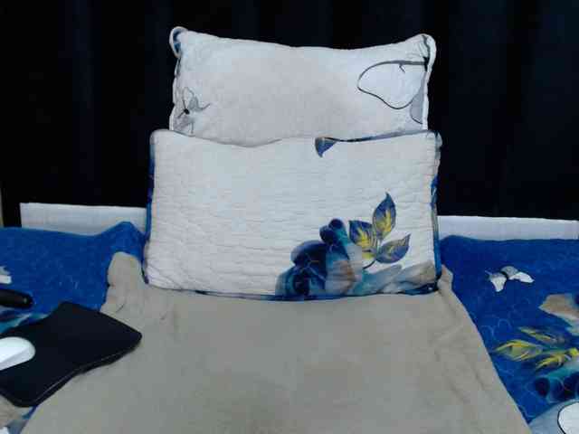 Busttyebony19 webcam