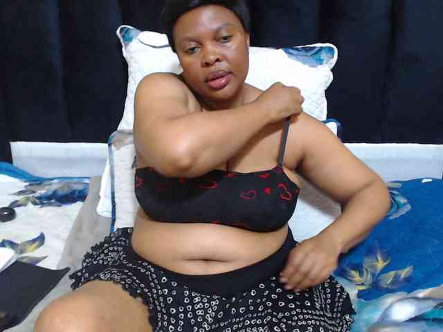 Busttyebony19 Busttyebony19