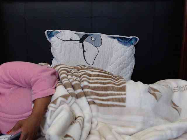 Busttyebony19 webcam