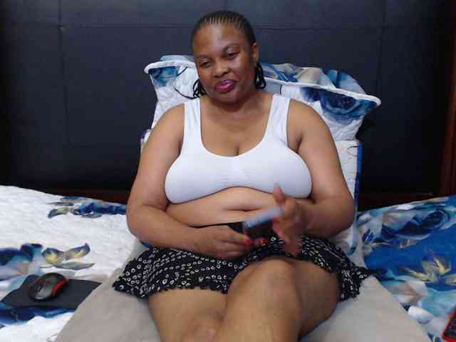 Busttyebony19 webcam