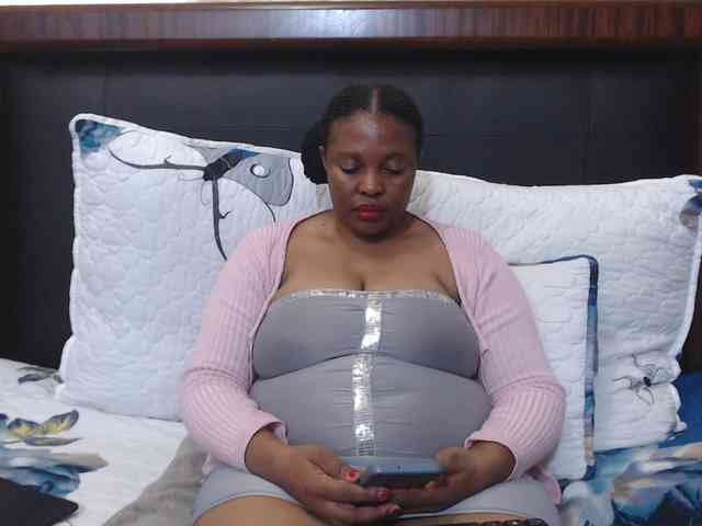 Busttyebony19 webcam