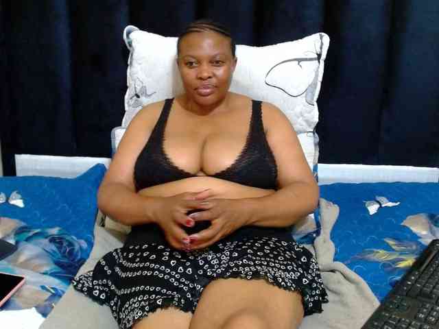 Busttyebony19 webcam