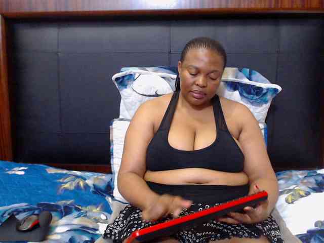 Busttyebony19 webcam