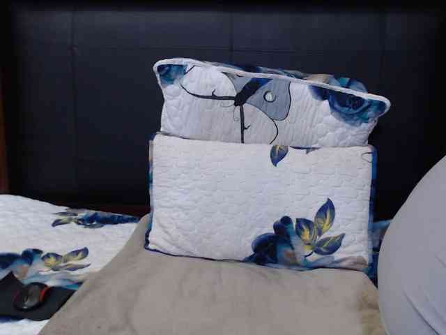 Busttyebony19 webcam