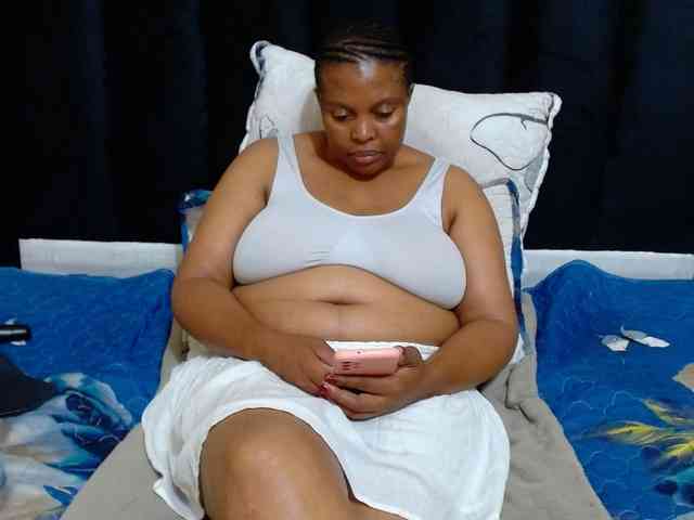 Busttyebony19 webcam